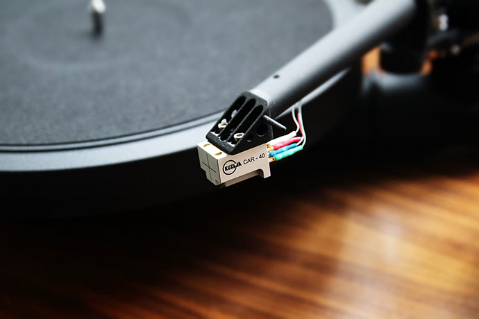 how-to-clean-turntable-stylus-1