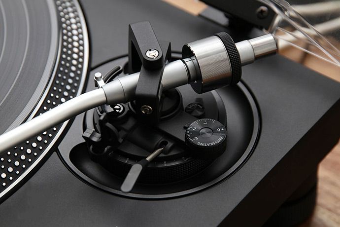 technics-sl-1210gr-tonearm