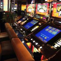 Παιχνίδια με live ντίλερ και πώς λειτουργούν στο Neon54 Casino για την Ελλάδα