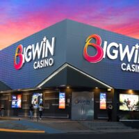 Teste frische Spielautomaten und gewinne reichlich im Highflybet Casino in Österreich.