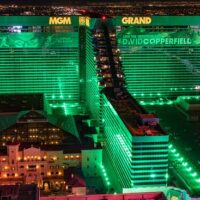 النصر! دخل حقيقي في الكازينو الإلكتروني. العب اليوم!